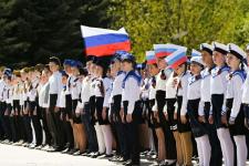 Команды из 40 школ Тюмени приняли участие в смотре строя и песни