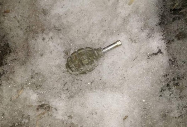 В районе Ирбитского тракта вблизи Тюмени обнаружили муляж гранаты В районе Ирбитского тракта вблизи Тюмени обнаружили муляж гранаты