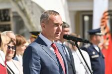 Команды из 40 школ Тюмени приняли участие в смотре строя и песни