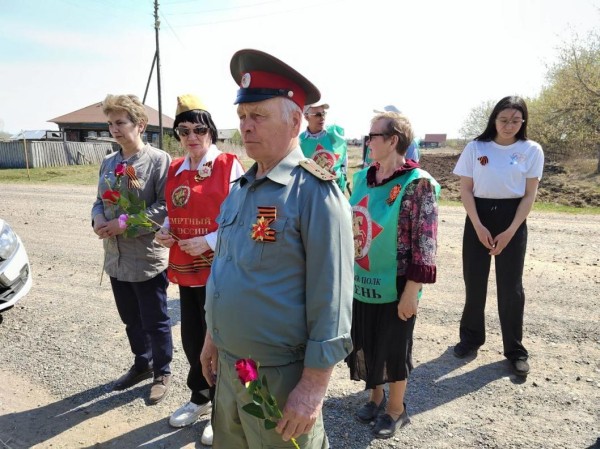 "Бессмертный автополк" проехал по деревням Вагайского района