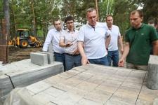 Посвященную учителю скульптурную композицию установят в сквере Школьный в Тюмени