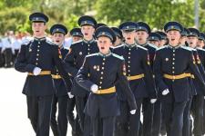 Команды из 40 школ Тюмени приняли участие в смотре строя и песни