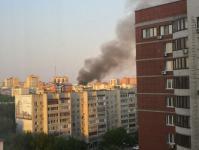 На улице Холодильной в Тюмени загорелся нежилой дом