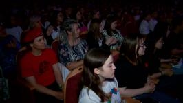 Активисты тюменского "Движения первых" празднуют День общественных организаций с ветеранами комсомола