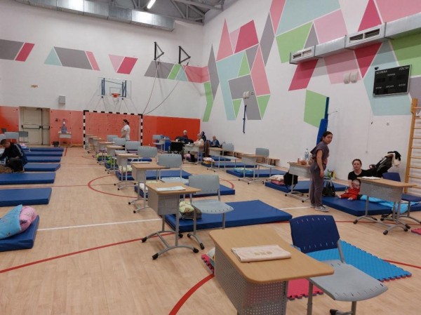 Эвакуированных из села Тюменского района из-за пожара размещают в ПВР