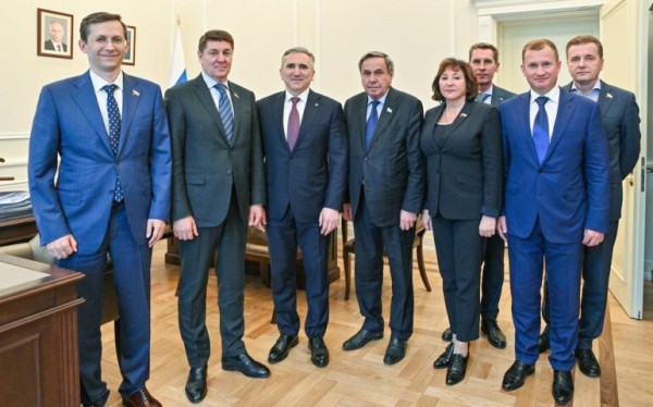 Эксперт: тюменский губернатор активно продвигает интересы своего региона