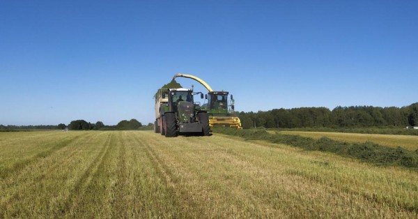 Кооператив из Абатского района увеличит заготовку сена за счет новой техники Кооператив из Абатского района увеличит заготовку сена за счет новой техники