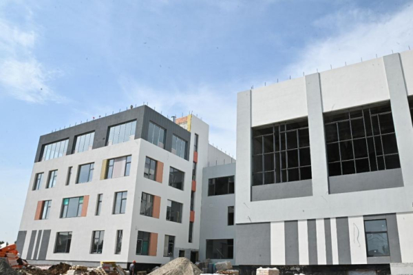 В Тюмени новую школу в Плеханово на 1500 мест сдадут через два месяца