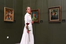 В Тюмени открылась персональная выставка Никаса Сафронова