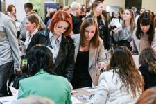 Лучшие вакансии представили работодатели в Тюменском технопарке