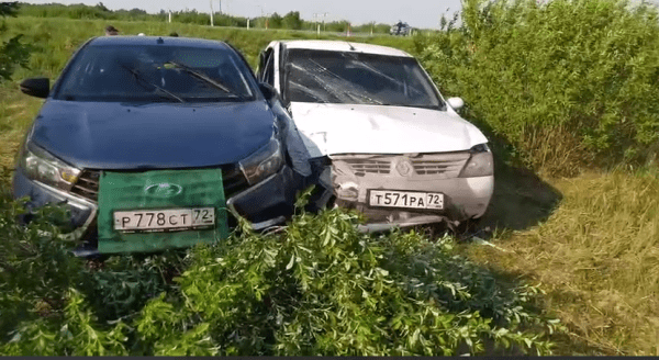 Шесть человек пострадали в аварии на трассе под Ялуторовском