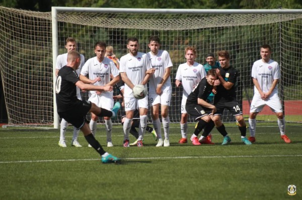 Контрольный матч ФК "Тюмень" и "Урала" пройдет в Екатеринбурге без зрителей