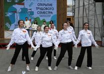 Третий трудовой семестр открыли тюменские студотряды