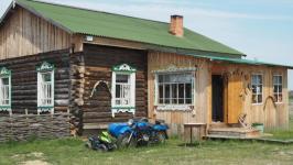 Подоить коз и вылепить сибирские пельмени в "Золотую подкову" приезжают даже с Камчатки