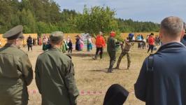 Поучаствовать в мечевом бою, пометать ножи и топоры могут гости фестиваля "Дружина Ермака" в Тюменской области