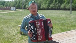 Подоить коз и вылепить сибирские пельмени в "Золотую подкову" приезжают даже с Камчатки