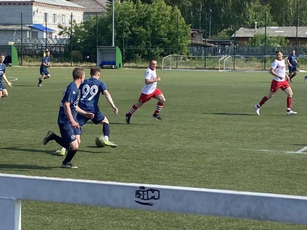 Заводоуковские футболисты уступили гостям из Викулово в заключительной игре II тура второй лиги Тюменской области Заводоуковские футболисты уступили гостям из Викулово в заключительной игре II тура второй лиги Тюменской области