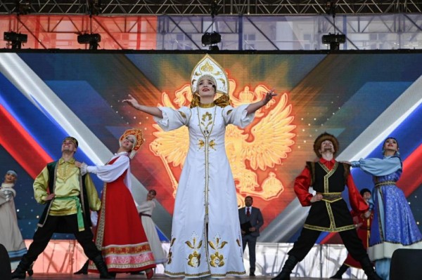 В Тюменской области в День России проходит традиционный "Мост дружбы"