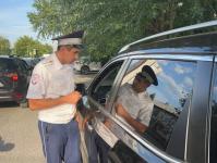 Сотрудники ГИБДД задержали водителя с не пристегнутым ребенком-пассажиром