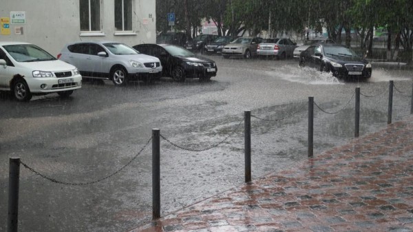 30% июльской нормы осадков выпало в Тюмени в ночь с 13 на 14 июля 30% июльской нормы осадков выпало в Тюмени в ночь с 13 на 14 июля