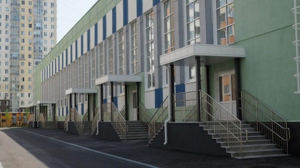 Дорогу к новой школе в районе "Тура" в Тюмени достроят к 1 сентября