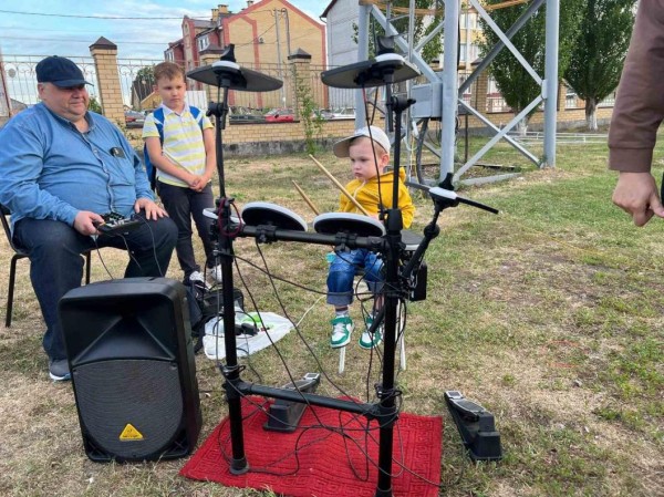 В Ишиме набирает популярность игра в лапту В Ишиме набирает популярность игра в лапту