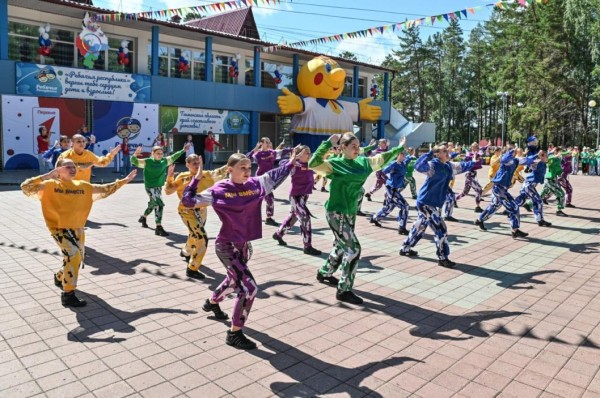 Более 4 тысяч ребят из Югры и Ямала отдохнули в лагерях Тюменской области Более 4 тысяч ребят из Югры и Ямала отдохнули в лагерях Тюменской области