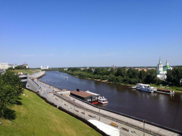 Александр Моор поздравил работников и ветеранов речного флота с профессиональным праздником