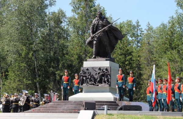 Дерзкий побег из концлагеря: ишимский автор издал новую книгу о легендарном земляке Дерзкий побег из концлагеря: ишимский автор издал новую книгу о легендарном земляке