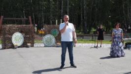 Команда дизайнеров из Новосибирска завоевала первое место с "Добрым ежом" на "Экофесте" в Тюмени 