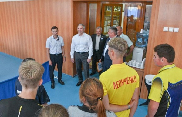 Александр Моор пожелал юным теннисистам Сладковского района новых побед