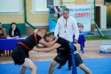 Победителю борьбы на опоясках в Ялуторовске достался живой гусь