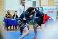 Победителю борьбы на опоясках в Ялуторовске достался живой гусь