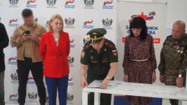 Пятнадцать удостоверений ветеранов боевых действий вручили участникам СВО в Тюмени