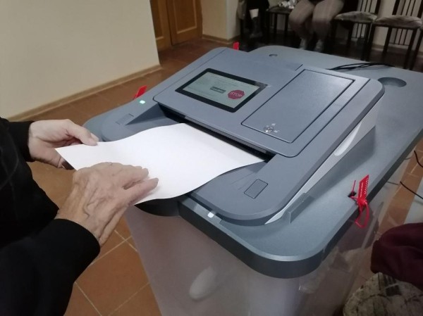 Треть избирателей Тюменской области проголосовали на выборах губернатора