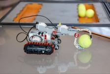 В Тюмени стартовали соревнования по экстремальной робототехнике