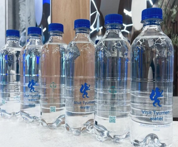 Воду "Visit Tyumen" в бутылках из нового сырья можно будет купить в сетевых магазинах