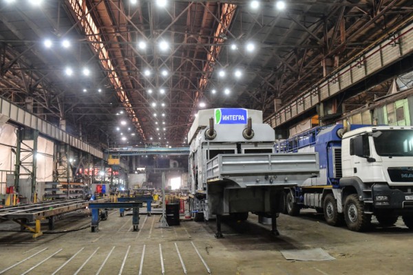 Владимир Якушев поздравил машиностроителей с профессиональным праздником