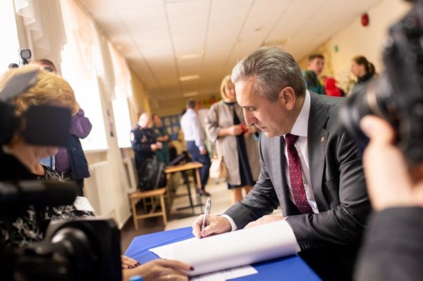 Александр Моор напомнил жителям Тюменской области о важности выборов