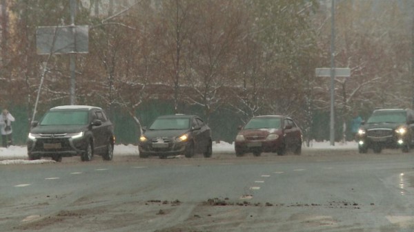 Штраф 500 рублей или предупреждение получат водители за езду на летней резине зимой