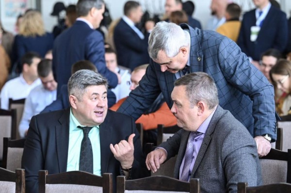 Около 195 участников приехали на тюменский форум и выставку "Иннотех АПК"