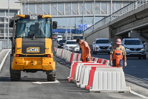 В УФО уложено 7,4 млн кв. м дорожного полотна на региональных и муниципальных дорогах