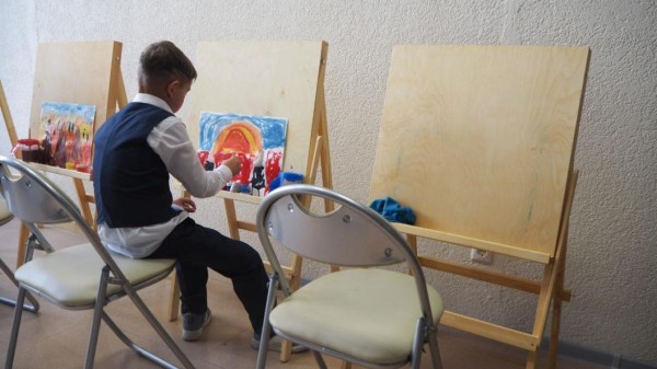 В Тюмени для попавших в трудную ситуацию детей запустят социальный проект #МыРисуем В Тюмени для попавших в трудную ситуацию детей запустят социальный проект #МыРисуем