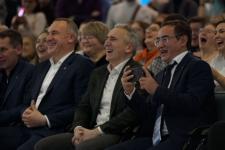 Тюменская команда КВН "Союз" представила лучшие номера на выставке "Россия" Тюменская команда КВН "Союз" представила лучшие номера на выставке "Россия"