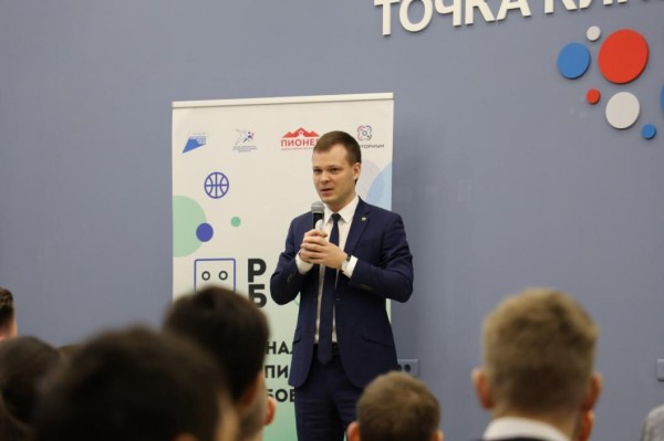 В Тюмени проходят первые соревнования по робобаскетболу