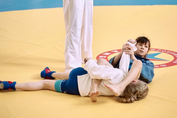 115 юных спортсмена выступят на соревнованиях по самбо в Ишиме