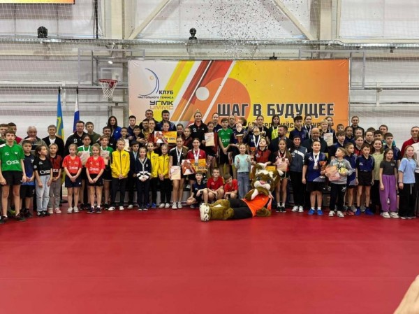 Тюменская команда заняла второе место на всероссийских соревнованиях по настольному теннису