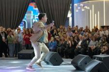 Тюменская команда КВН "Союз" представила лучшие номера на выставке "Россия" Тюменская команда КВН "Союз" представила лучшие номера на выставке "Россия"