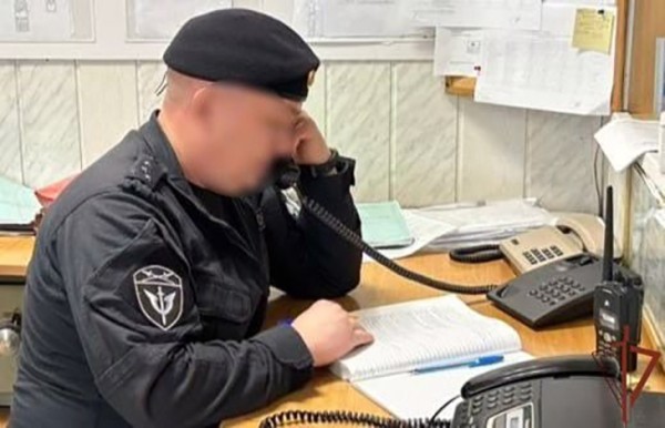 Пьяный водитель повредил чужую машину и пытался скрыться от Росгвардии в Тюмени Пьяный водитель повредил чужую машину и пытался скрыться от Росгвардии в Тюмени