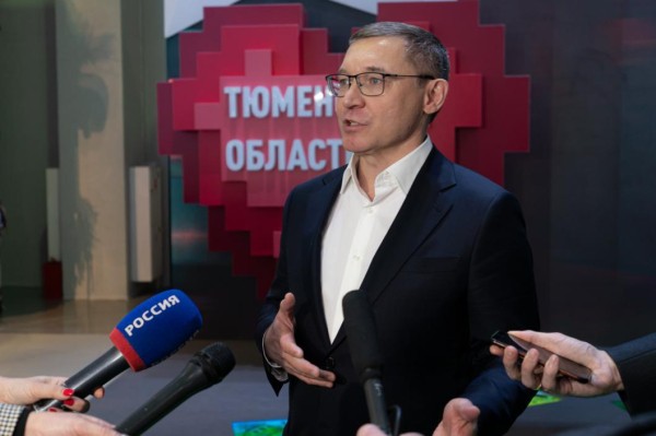 Владимир Якушев высоко оценил дни регионов УФО на выставке "Россия" 